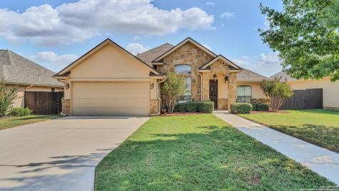 112 N Elise Drive La Vernia TX 78121
