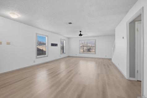 9015 Mansfield San Antonio TX 78251