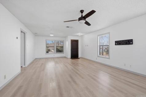 9015 Mansfield San Antonio TX 78251