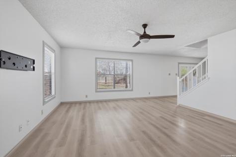 9015 Mansfield San Antonio TX 78251
