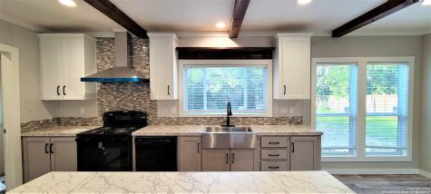 520 Wright Drive Bandera TX 78003