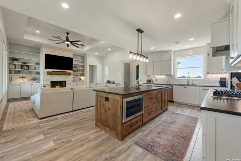 9974 Hidden Pond Drive Iola TX 77861
