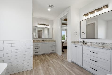 9974 Hidden Pond Drive Iola TX 77861