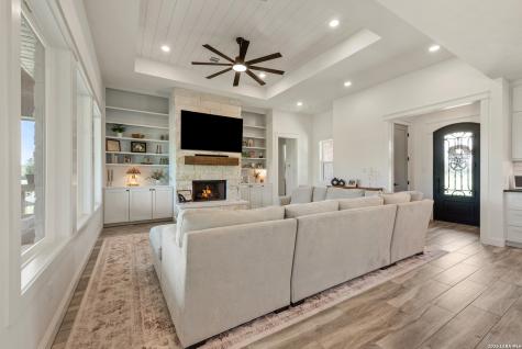 9974 Hidden Pond Drive Iola TX 77861
