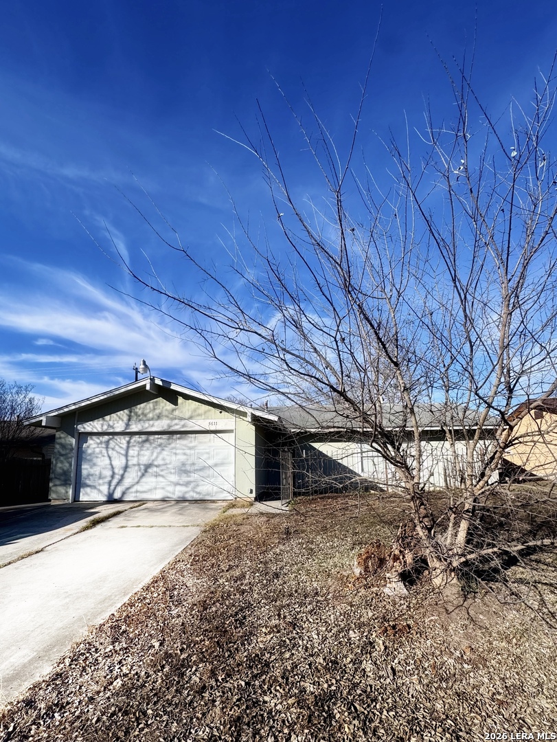 5611 Green Manor Street San Antonio TX 78223