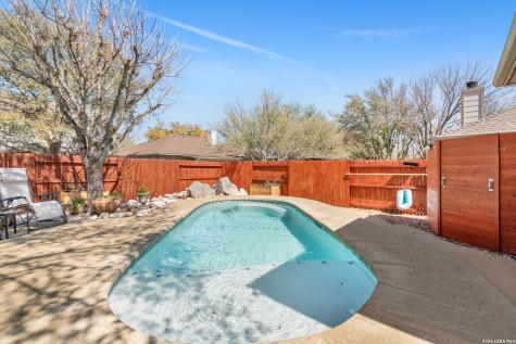 1515 Crescent Woods San Antonio TX 78258