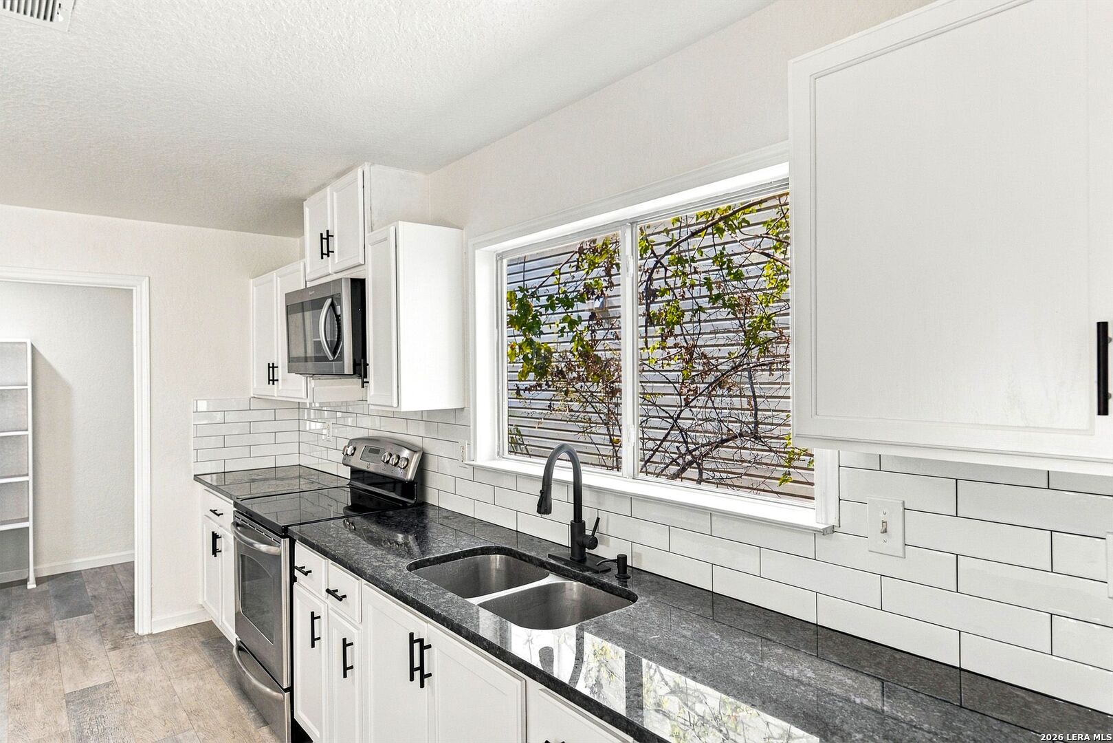 5068 Viking Coral San Antonio TX 78244