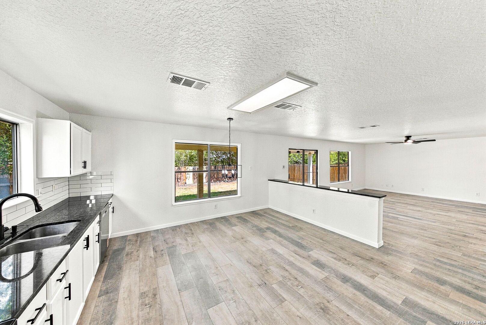 5068 Viking Coral San Antonio TX 78244