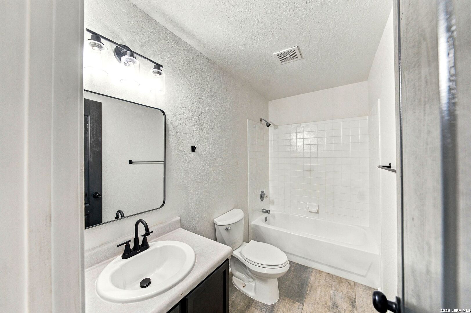 5068 Viking Coral San Antonio TX 78244