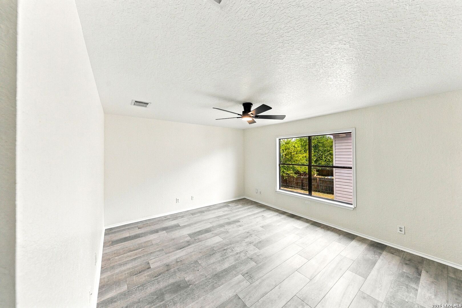 5068 Viking Coral San Antonio TX 78244