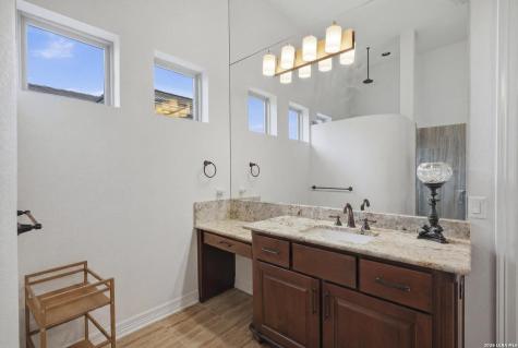 19506 Cresta Alto San Antonio TX 78256