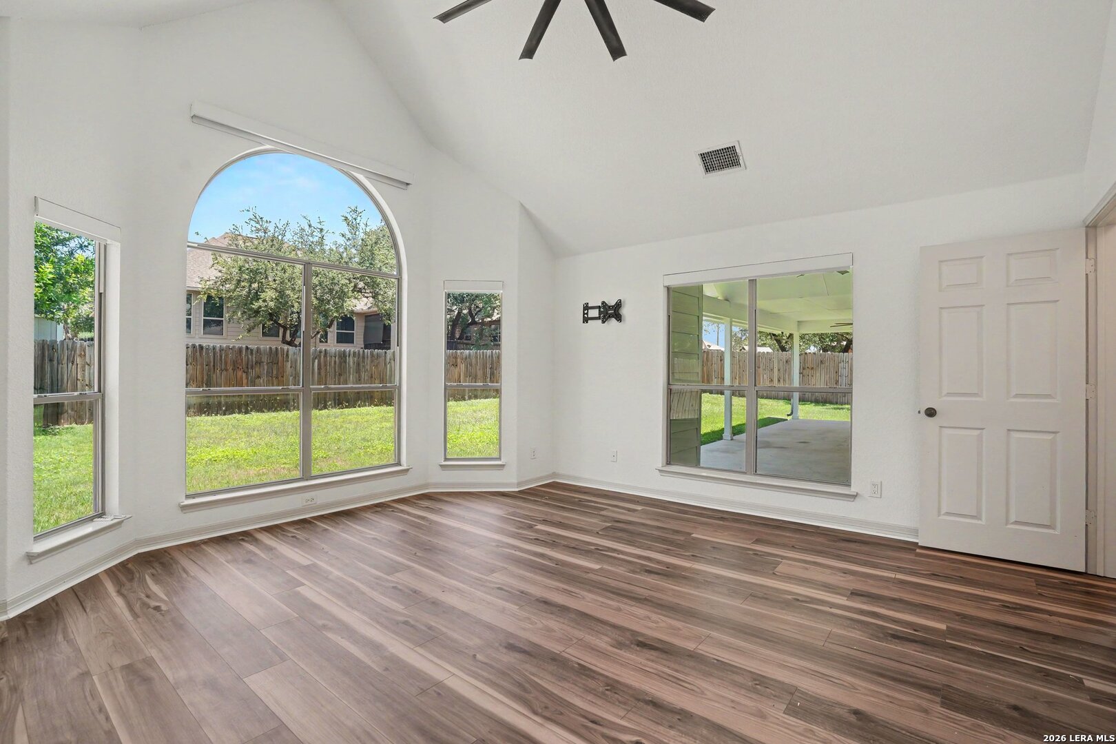 4506 El Bosque San Antonio TX 78253