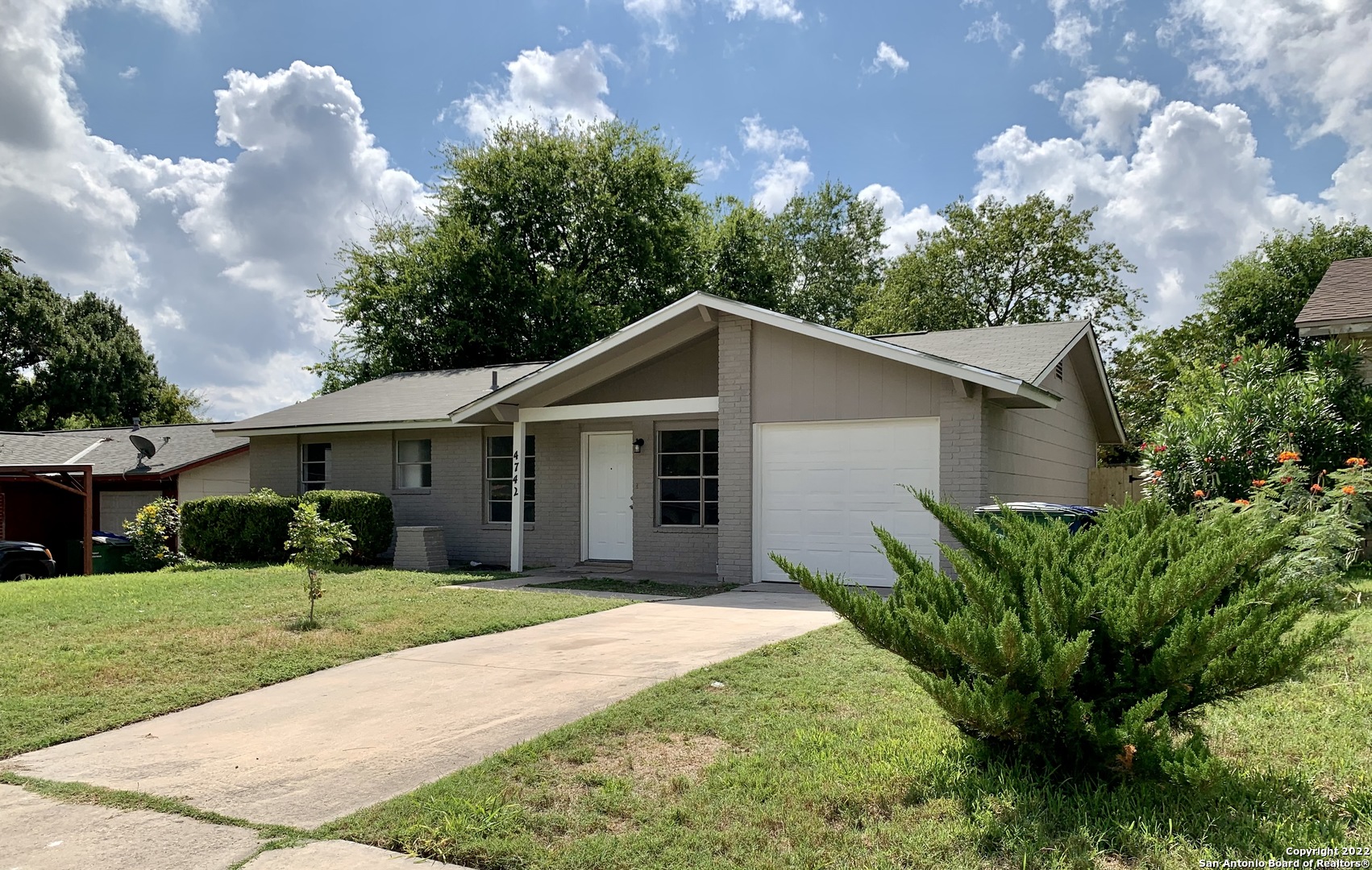 4742 Casa Verde Street San Antonio TX 78233