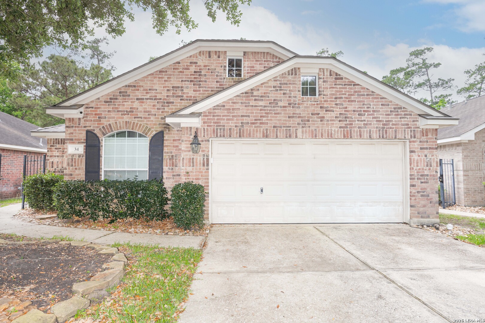 34 W Foxbriar Forest Circle Spring TX 77382