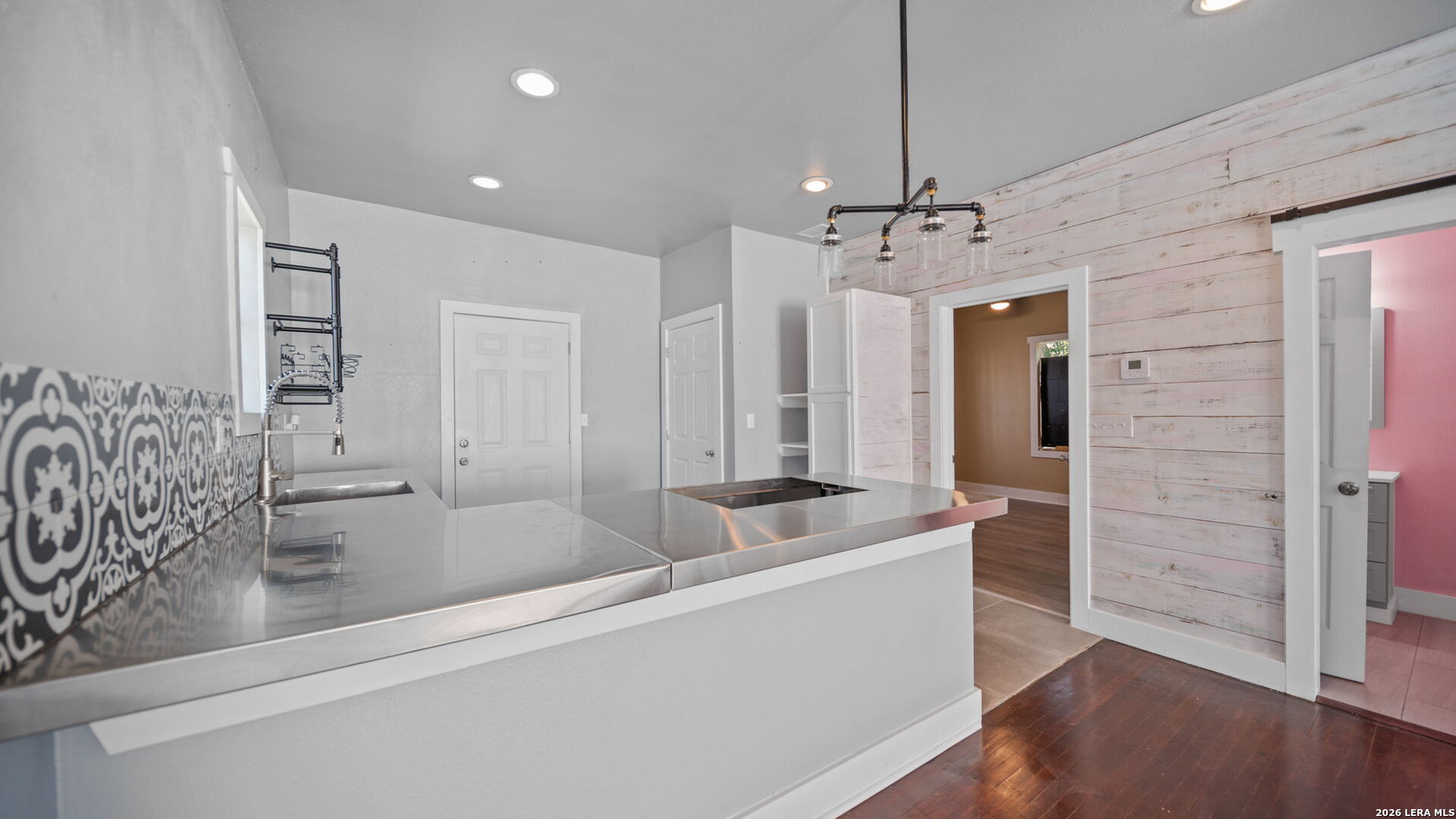 1503 Gibbs San Antonio TX 78202