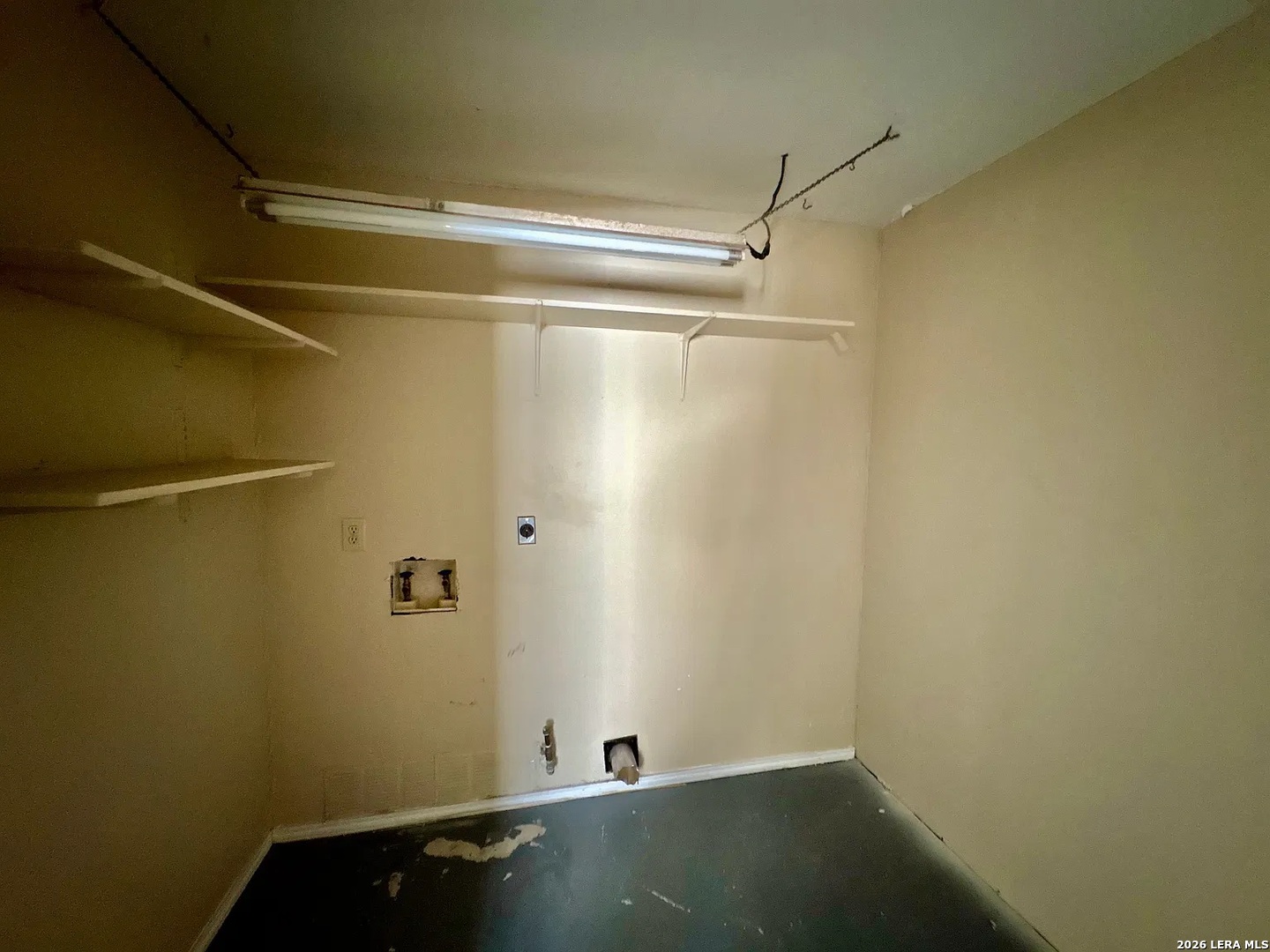 8131 Forest Dawn Live Oak TX 78233