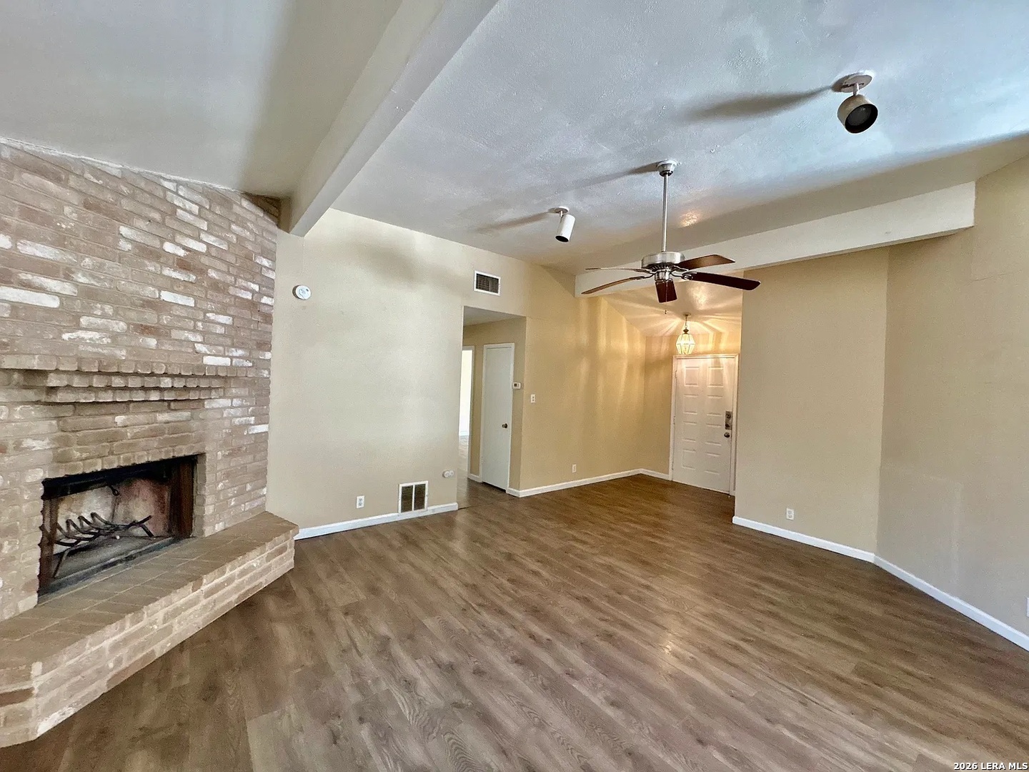 8131 Forest Dawn Live Oak TX 78233