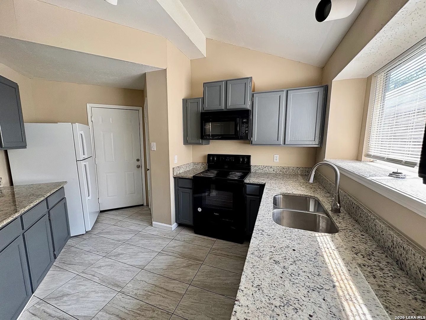 8131 Forest Dawn Live Oak TX 78233