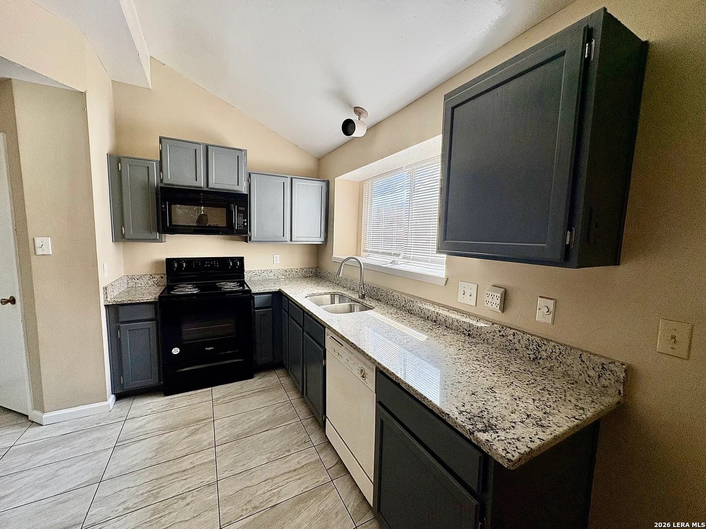 8131 Forest Dawn Live Oak TX 78233