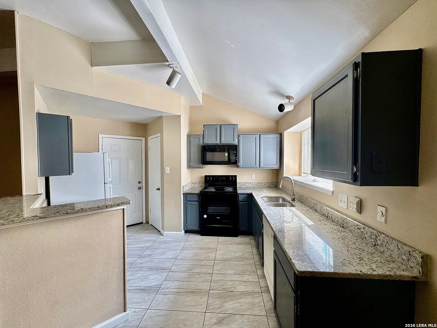 8131 Forest Dawn Live Oak TX 78233