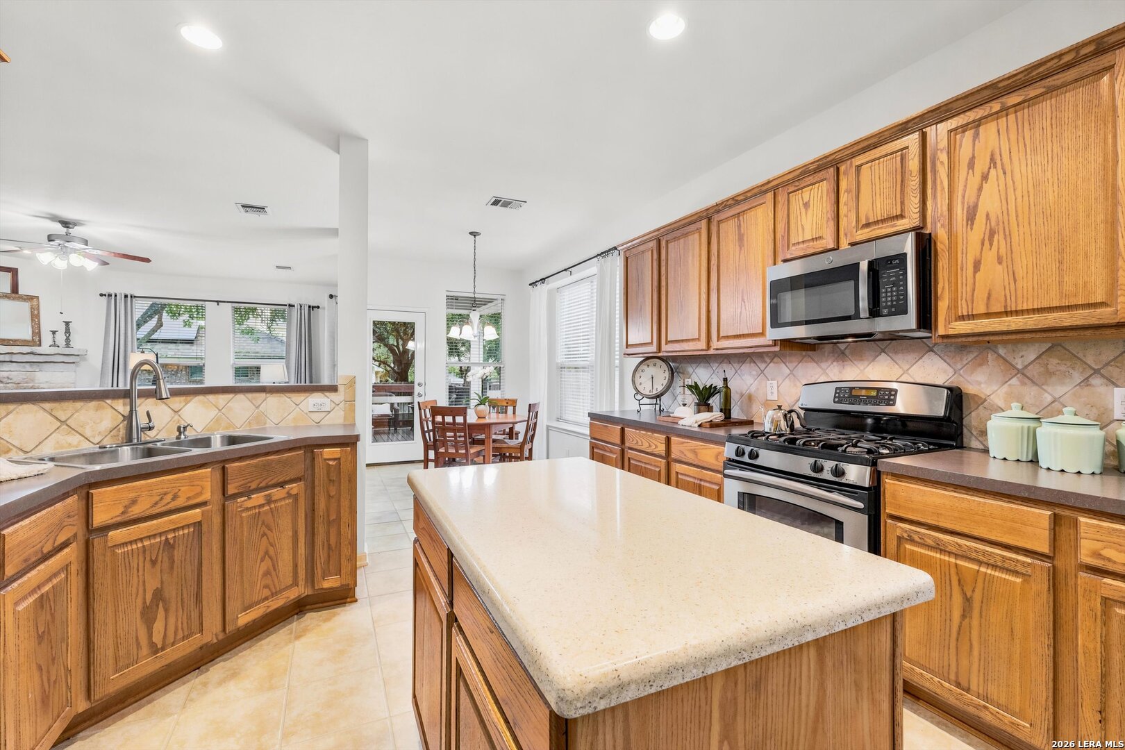 1207 Sand Wedge San Antonio TX 78258