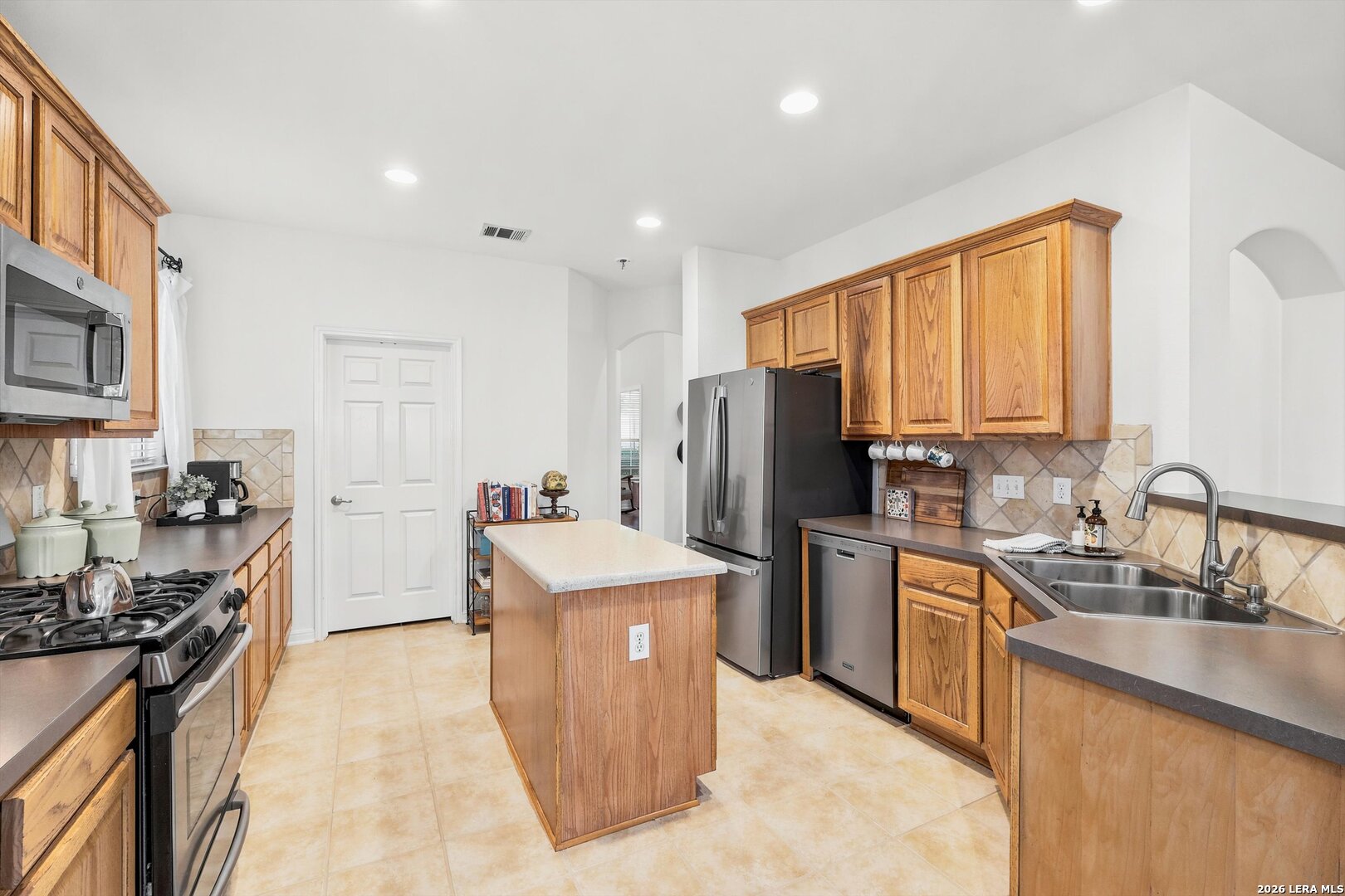 1207 Sand Wedge San Antonio TX 78258