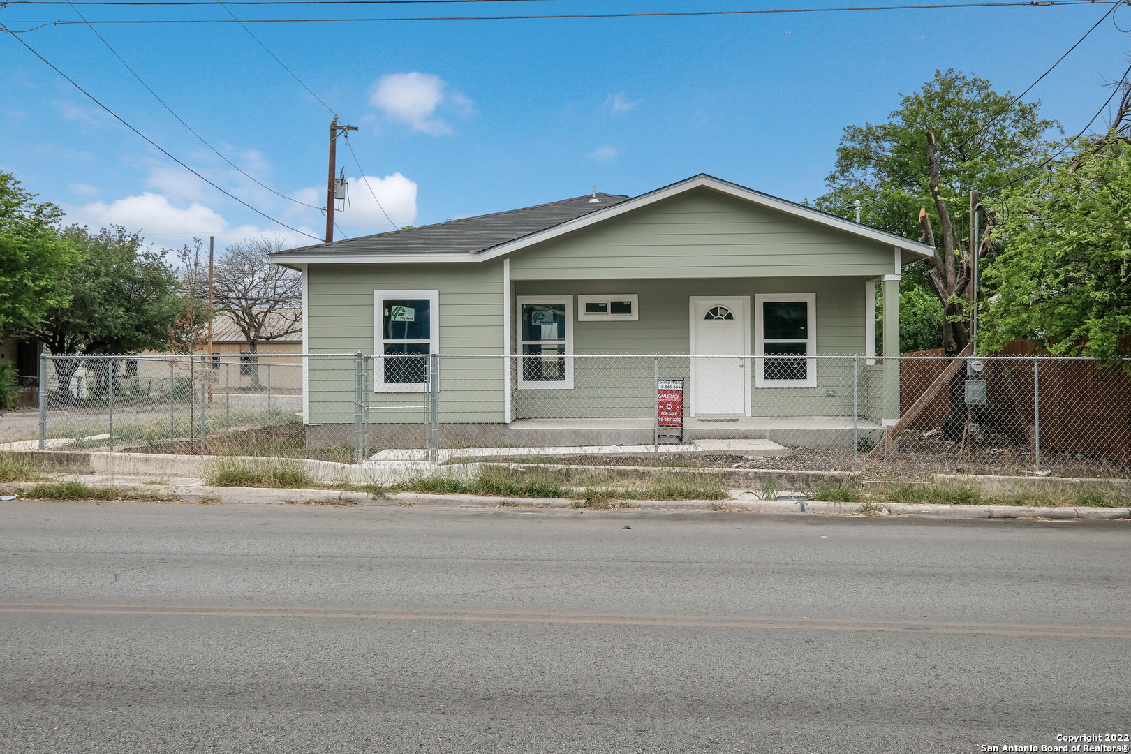 2325 W Poplar Street San Antonio TX 78207