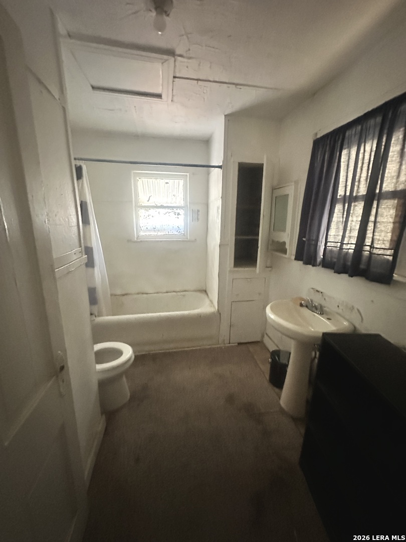 738 W Harding San Antonio TX 78221