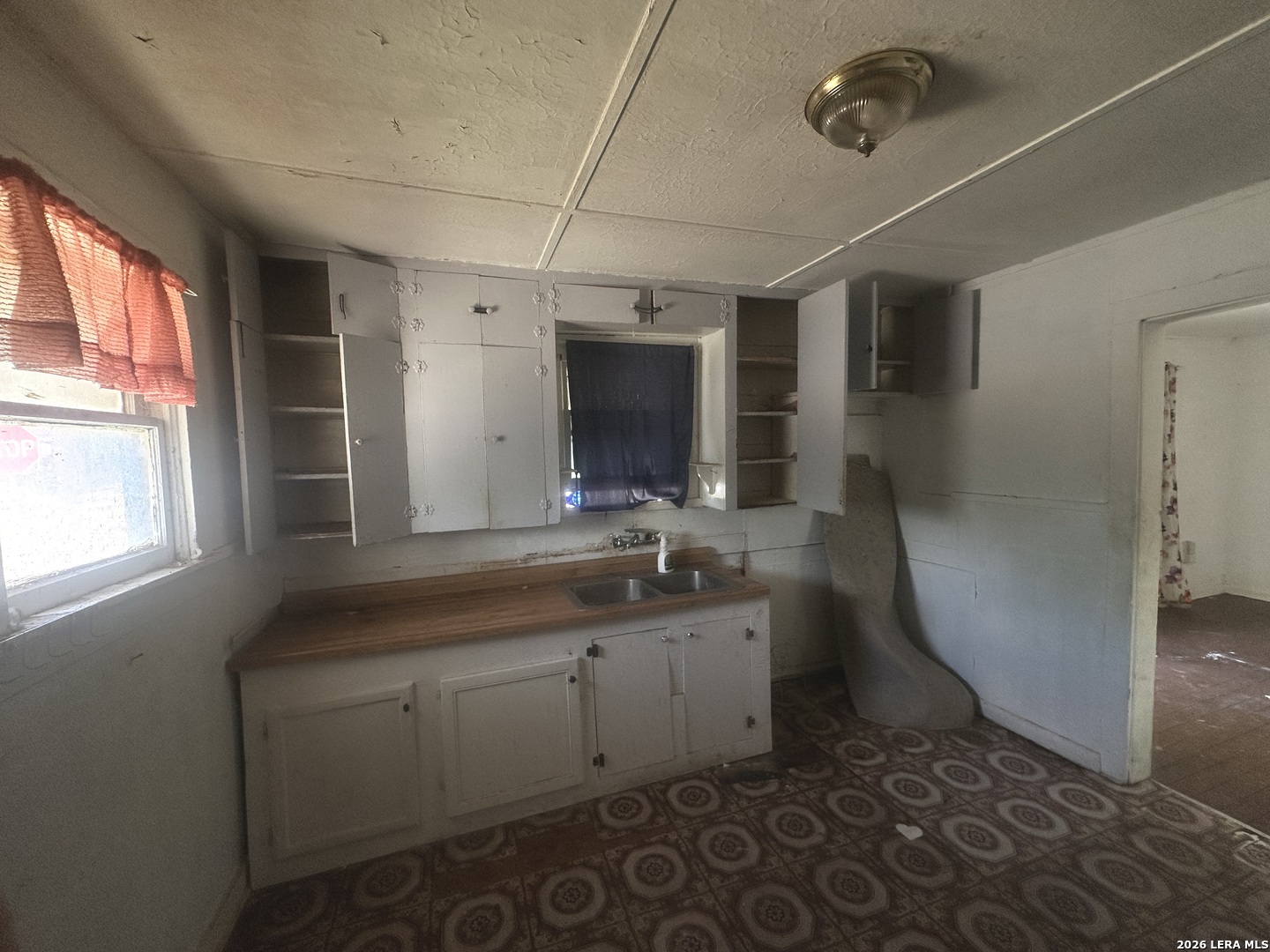 738 W Harding San Antonio TX 78221