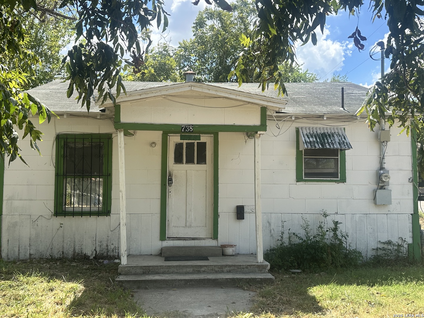 738 W Harding San Antonio TX 78221