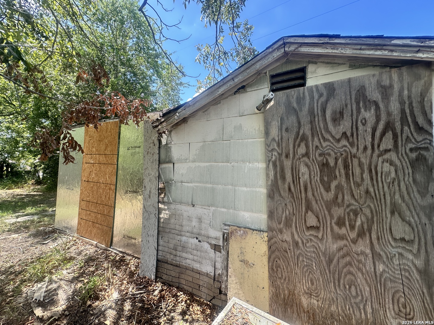 738 W Harding San Antonio TX 78221