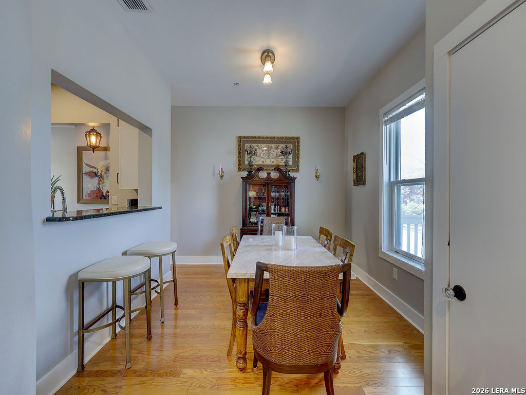 400 E Guenther San Antonio TX 78210