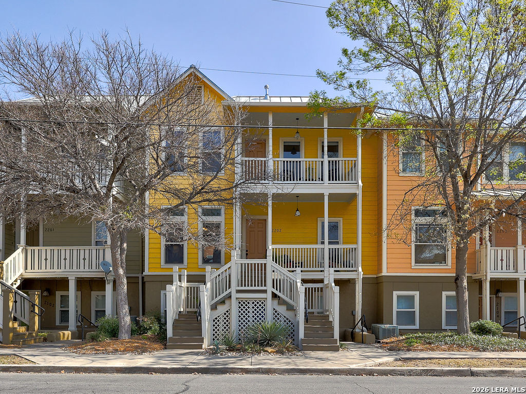 400 E Guenther San Antonio TX 78210