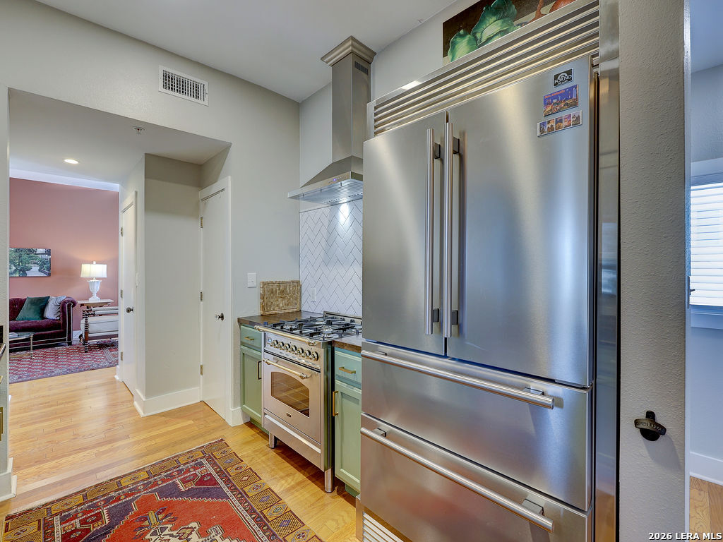400 E Guenther San Antonio TX 78210