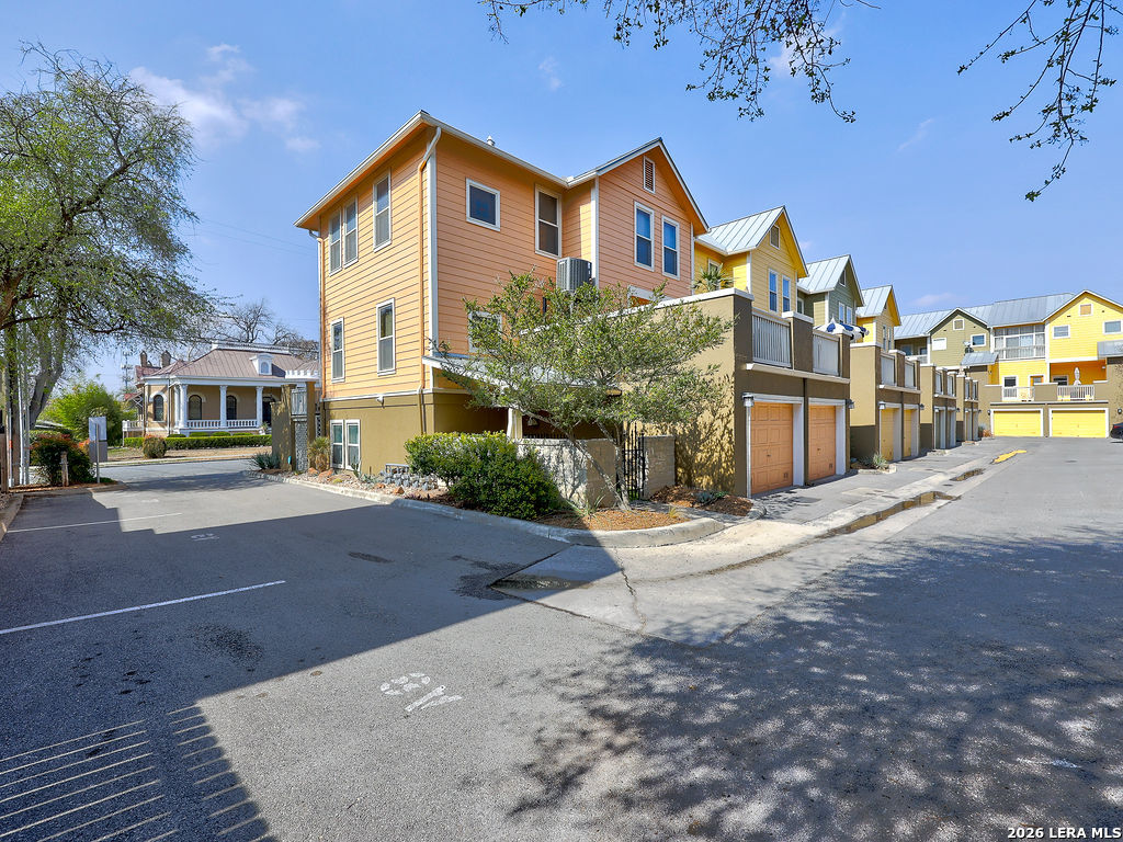 400 E Guenther San Antonio TX 78210