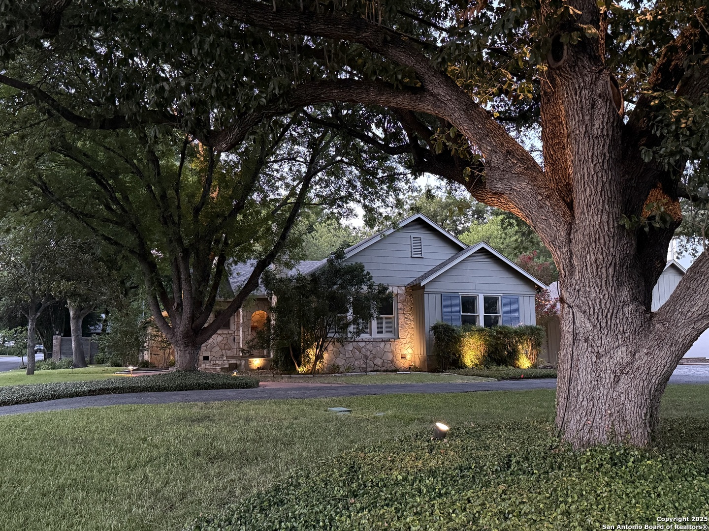 102 Nacogdoches San Antonio TX 78209