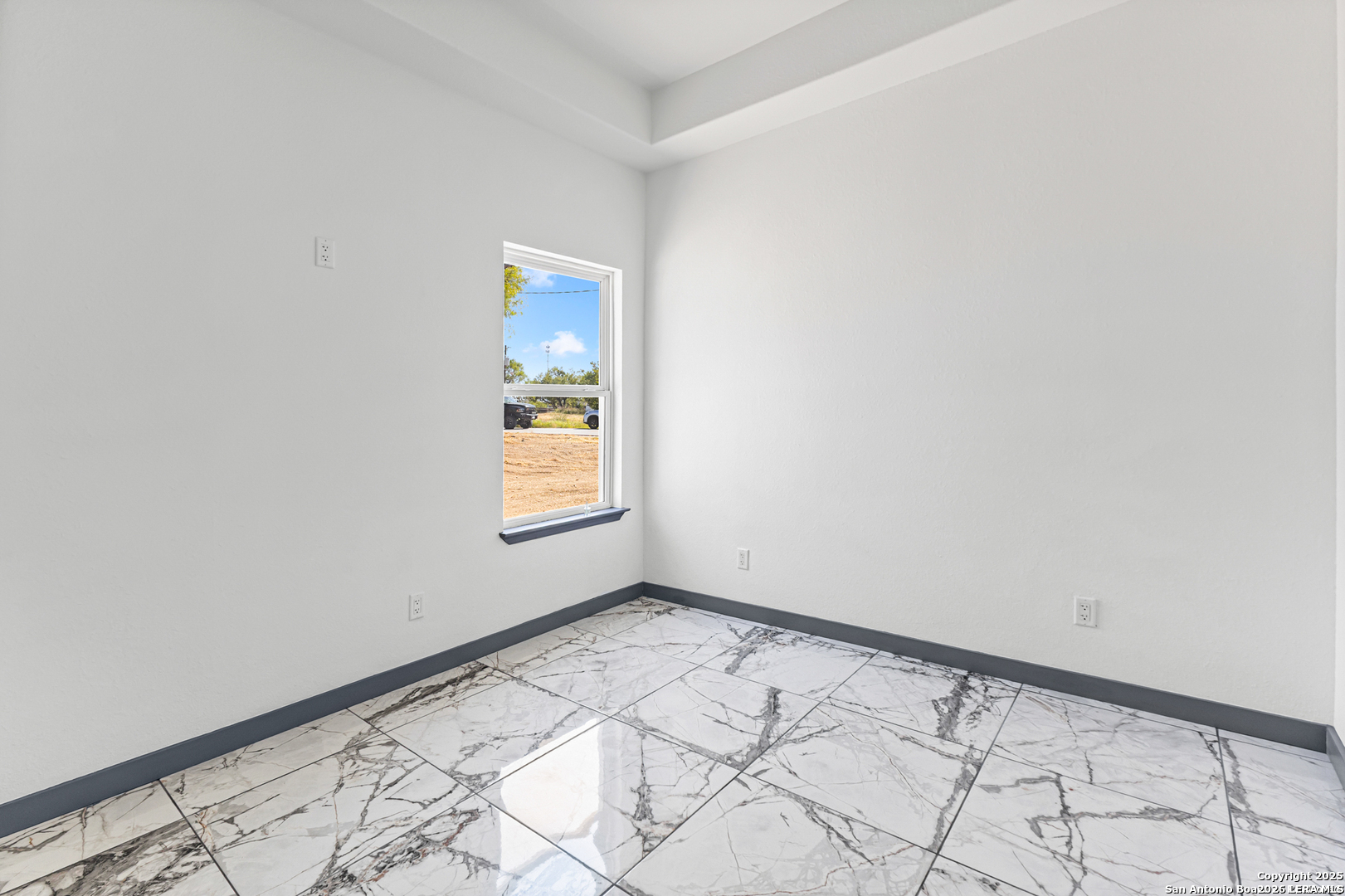 133 Flor Del Sol San Antonio TX 78264