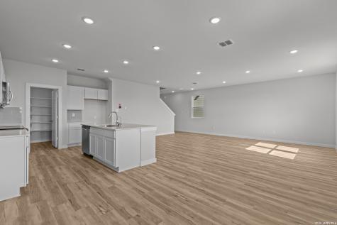 12419 Spike Heights San Antonio TX 78245