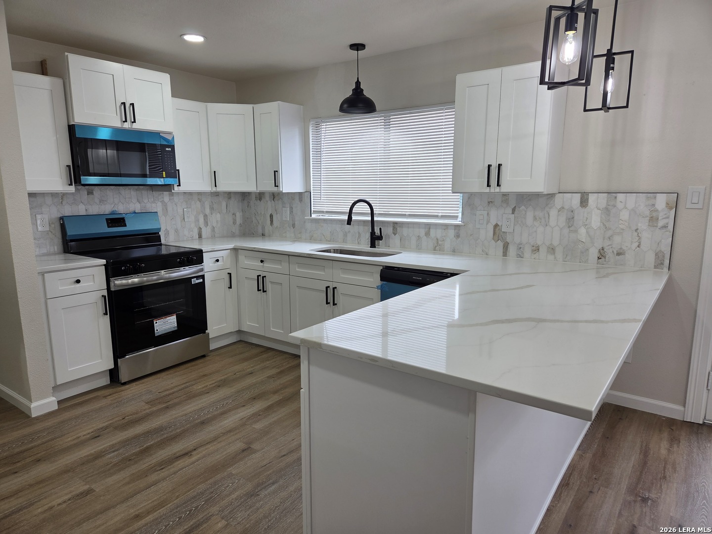 8002 Chestnut Cape Drive Converse TX 78109
