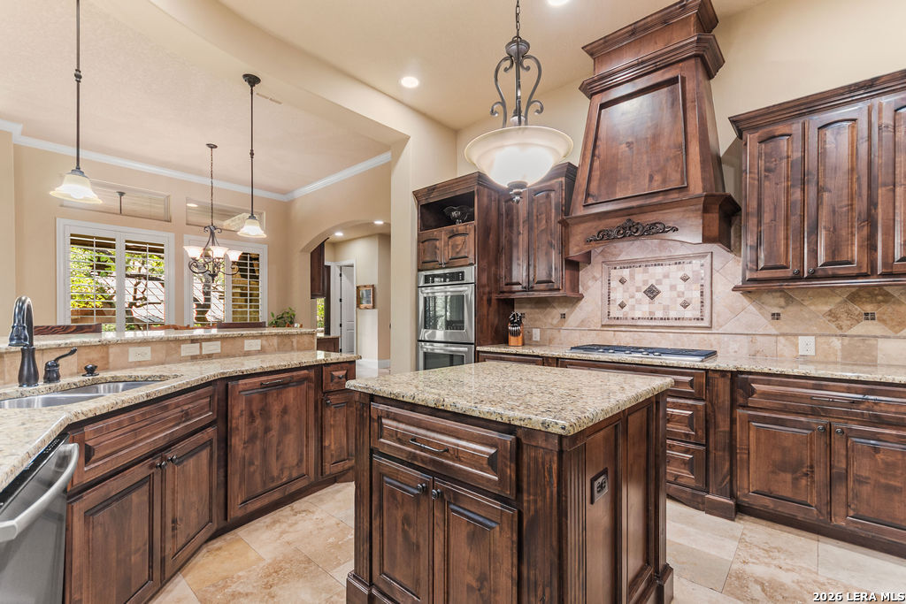 25 Stone Terrace Fair Oaks Ranch TX 78015