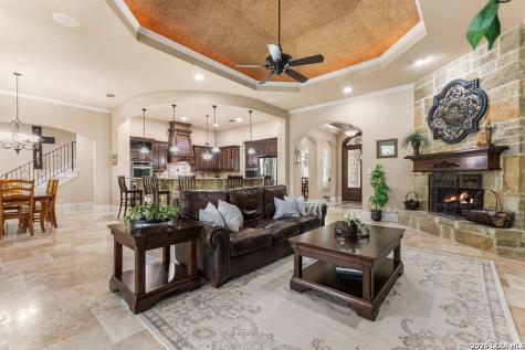 25 Stone Terrace Fair Oaks Ranch TX 78015
