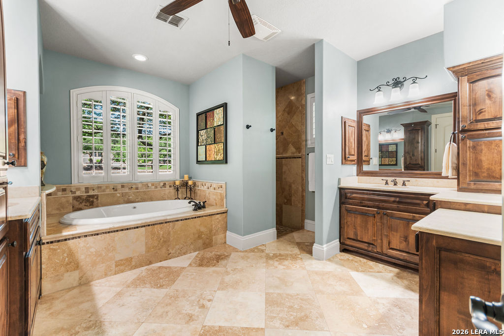 25 Stone Terrace Fair Oaks Ranch TX 78015