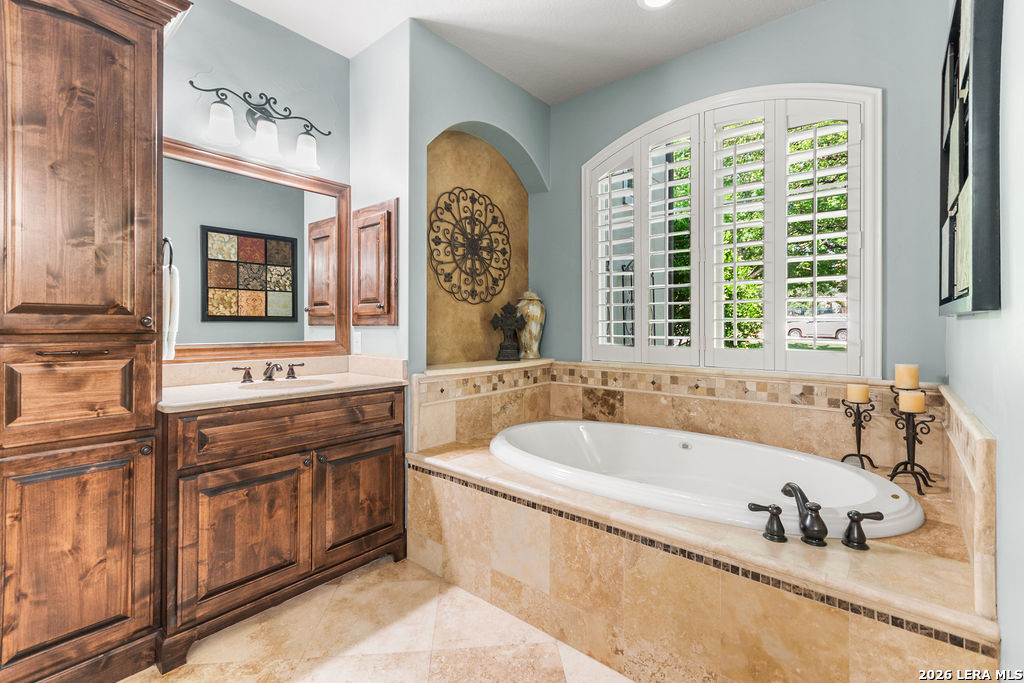 25 Stone Terrace Fair Oaks Ranch TX 78015