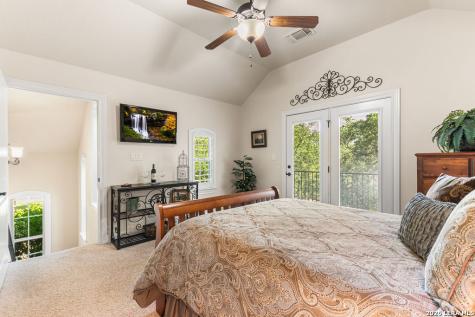 25 Stone Terrace Fair Oaks Ranch TX 78015