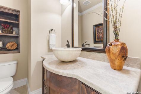25 Stone Terrace Fair Oaks Ranch TX 78015