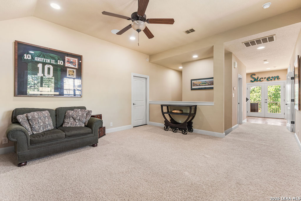 25 Stone Terrace Fair Oaks Ranch TX 78015