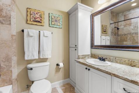 25 Stone Terrace Fair Oaks Ranch TX 78015