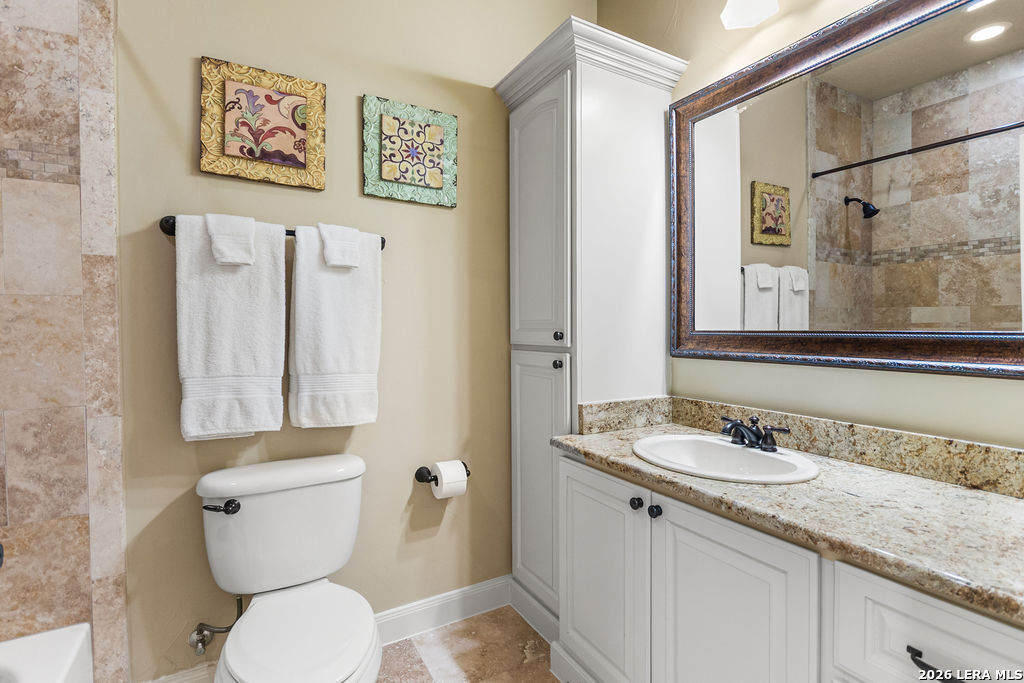 25 Stone Terrace Fair Oaks Ranch TX 78015