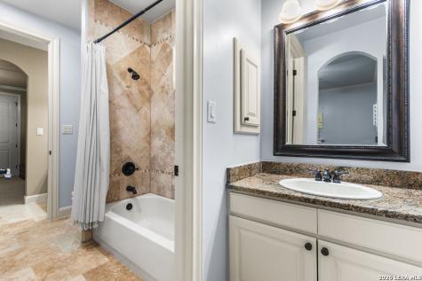 25 Stone Terrace Fair Oaks Ranch TX 78015