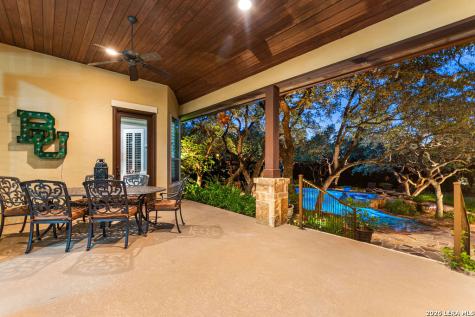 25 Stone Terrace Fair Oaks Ranch TX 78015